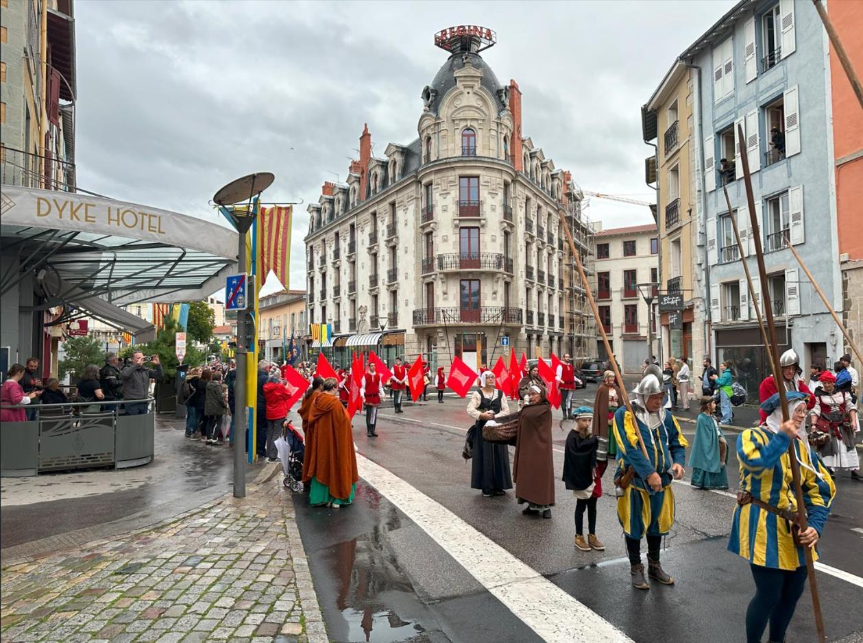 Dyke Hotel Le Puy-en-Velay Экстерьер фото